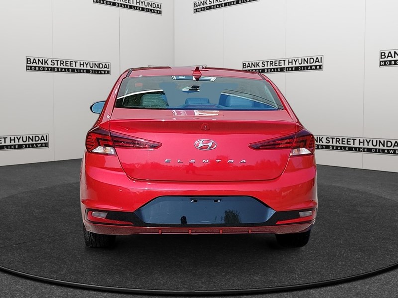 2019 Hyundai Elantra Luxury Auto