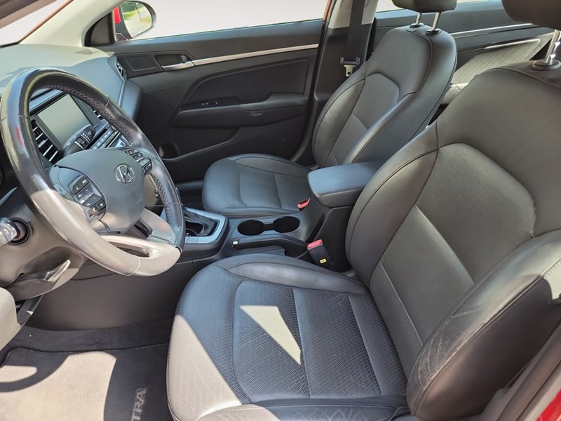 2019 Hyundai Elantra Luxury Auto
