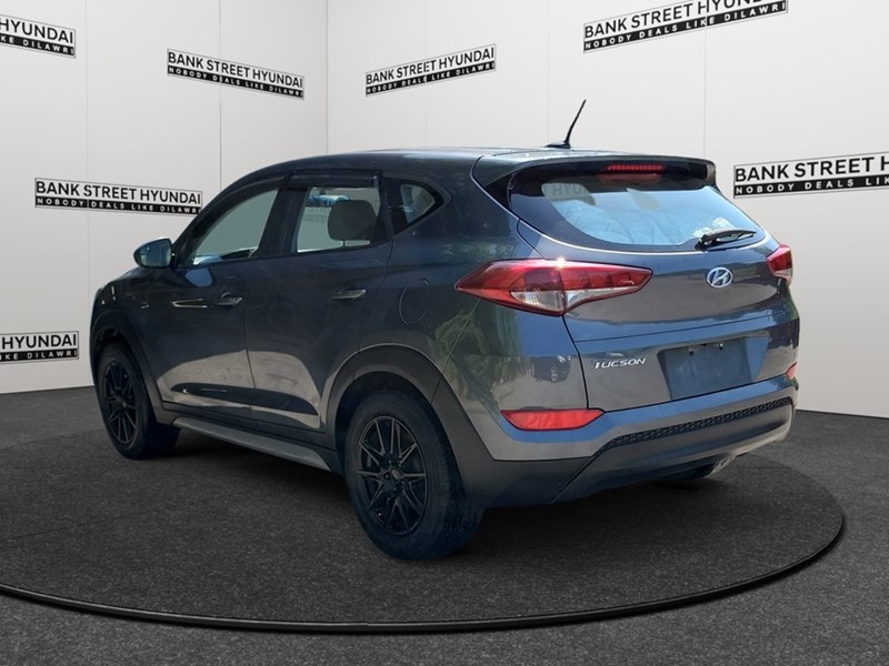 2017 Hyundai Tucson FWD 4dr 2.0L