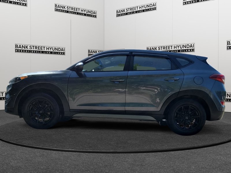 2017 Hyundai Tucson FWD 4dr 2.0L