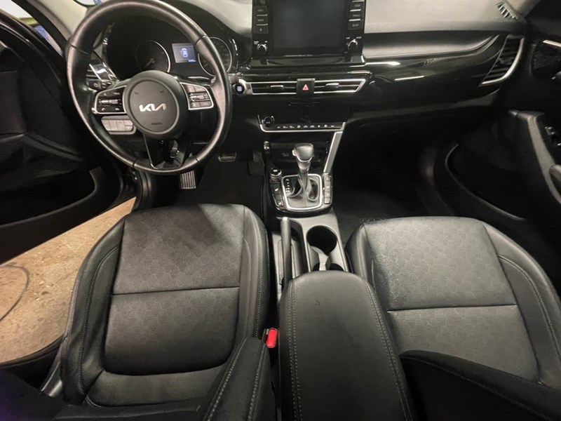 2022 Kia Seltos EX AWD