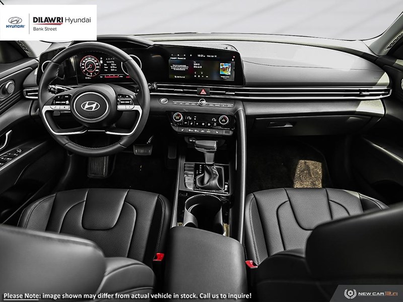 2024 Hyundai Elantra Luxury IVT w/Two-Tone Interior