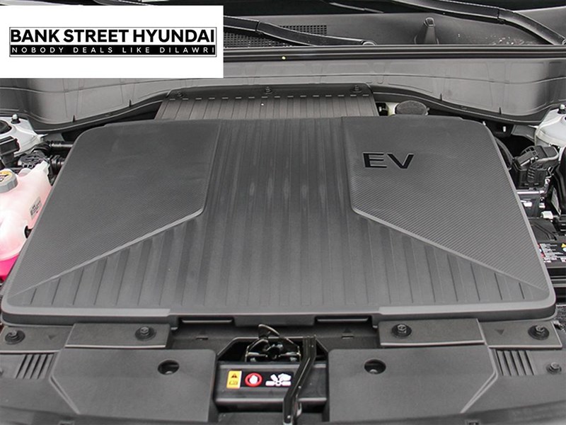 2025 Hyundai Kona Electric Preferred FWD w/Ultimate Package Green Interior