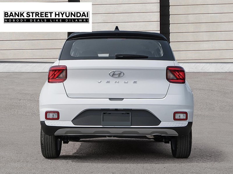 2025 Hyundai Venue Essential IVT w/Two-Tone