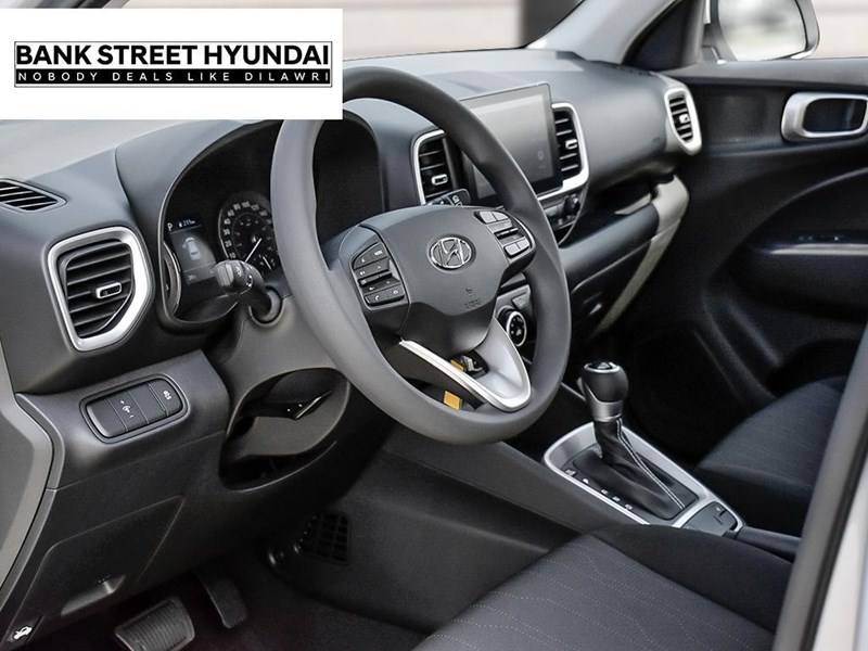 2025 Hyundai Venue Essential IVT