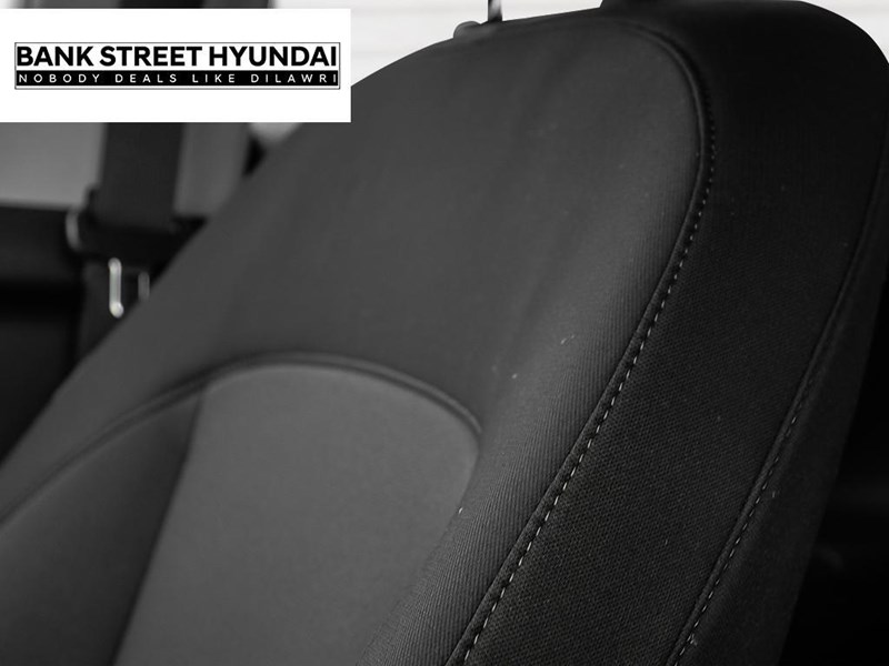 2025 Hyundai Kona Electric Preferred FWD
