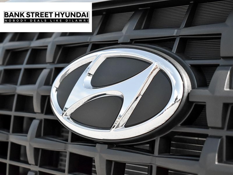 2025 Hyundai Venue Essential IVT