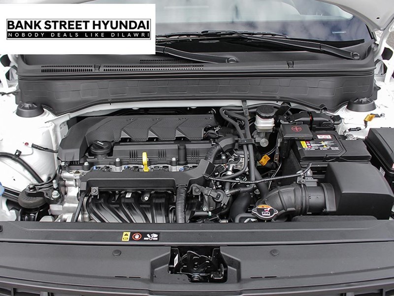 2025 Hyundai Venue Essential IVT w/Two-Tone