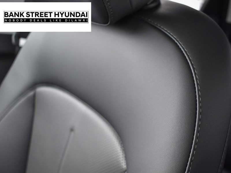 2025 Hyundai Kona Electric Preferred FWD w/Ultimate Package