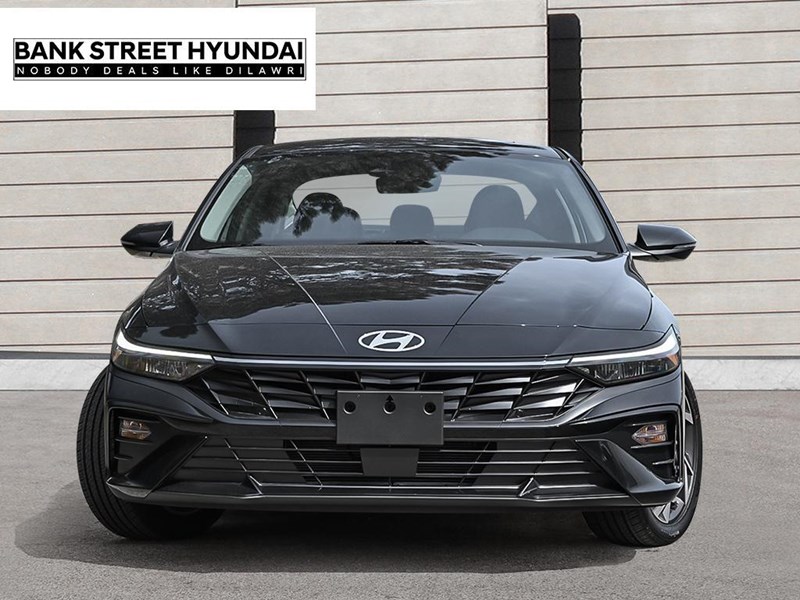 2025 Hyundai Elantra HEV Luxury DCT