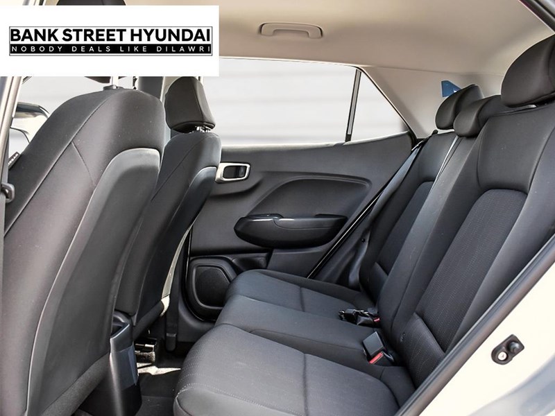 2025 Hyundai Venue Essential IVT