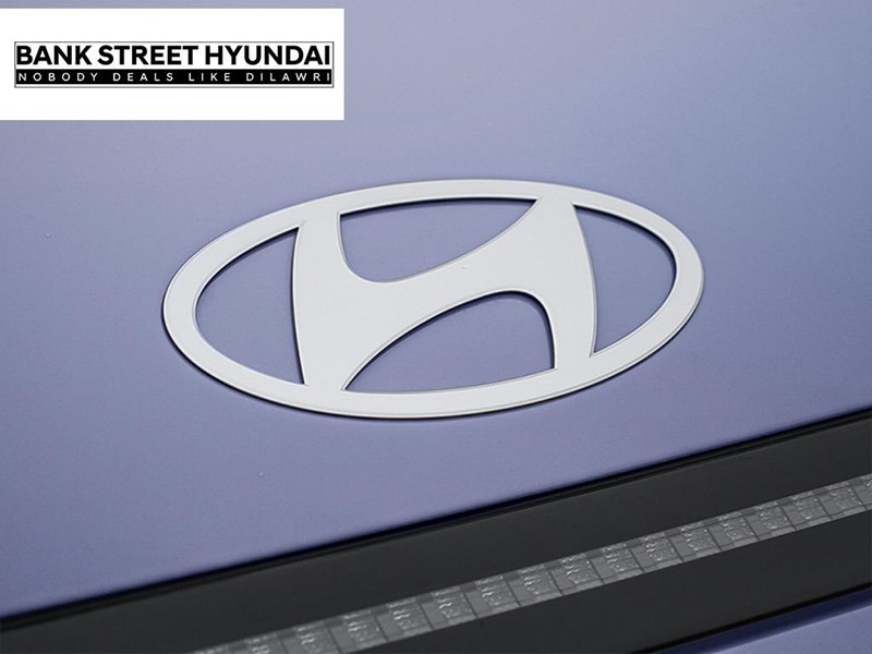 2025 Hyundai Kona Electric Preferred FWD w/Ultimate Package Green Interior