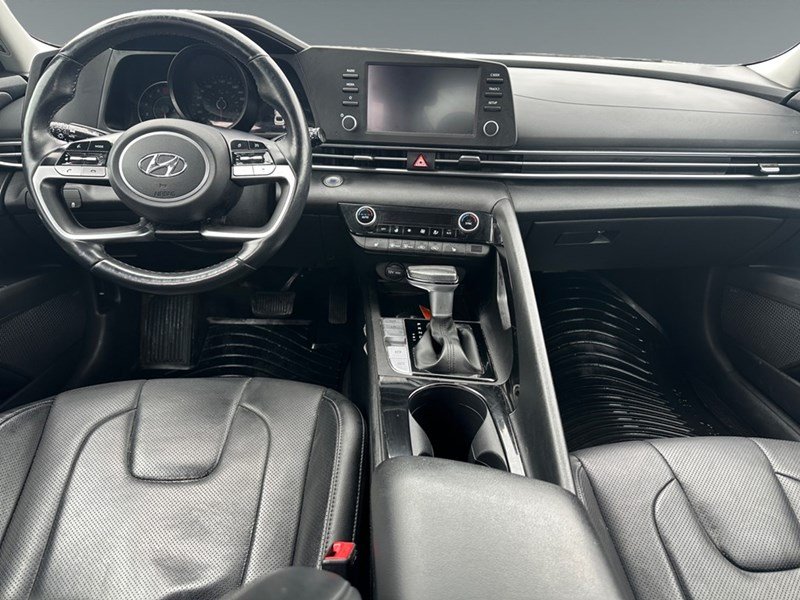 2022 Hyundai Elantra Ultimate IVT