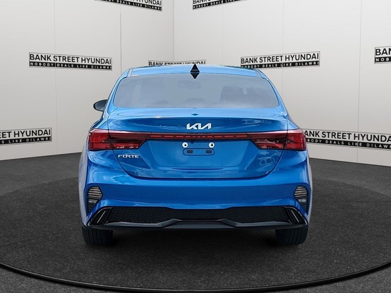 2022 Kia Forte EX IVT