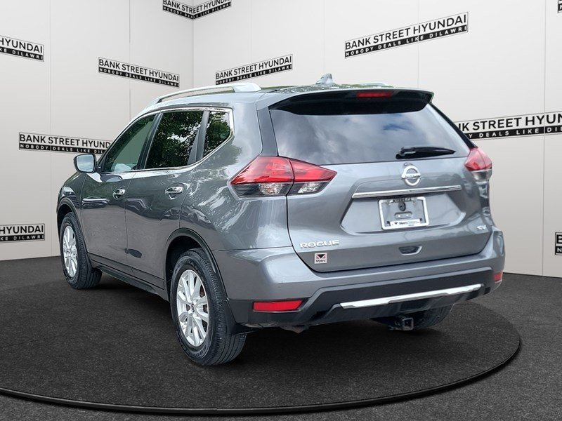 2019 Nissan Rogue FWD SV