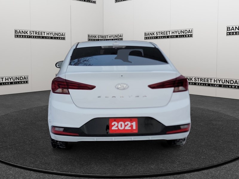 2020 Hyundai Elantra Preferred w/Sun & Safety Package IVT