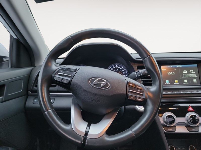 2020 Hyundai Elantra Preferred w/Sun & Safety Package IVT