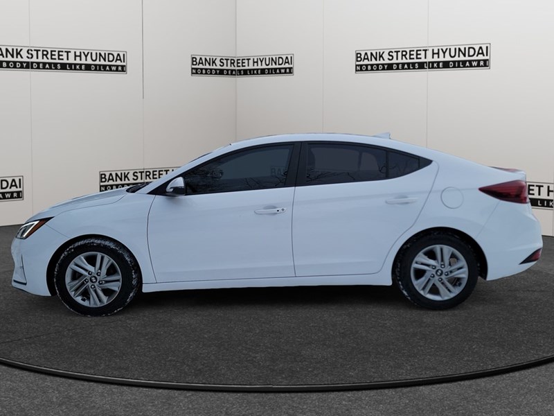 2020 Hyundai Elantra Preferred w/Sun & Safety Package IVT