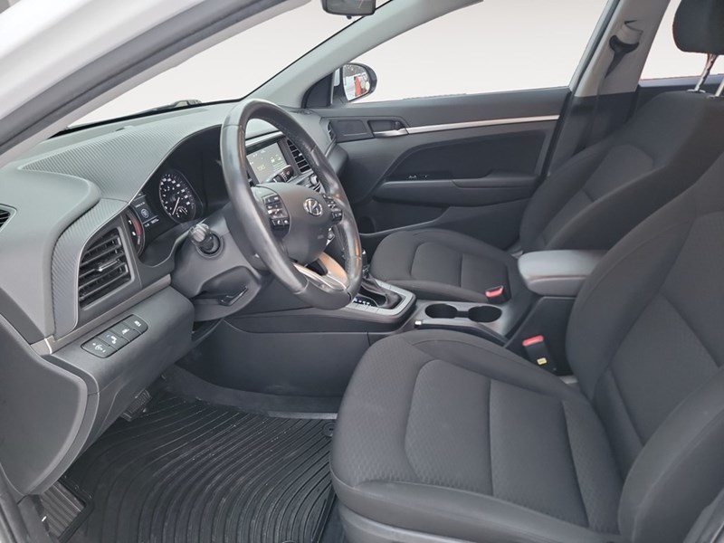 2020 Hyundai Elantra Preferred w/Sun & Safety Package IVT