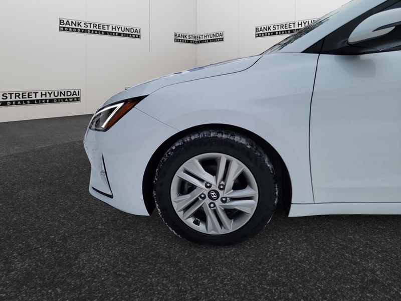 2020 Hyundai Elantra Preferred w/Sun & Safety Package IVT