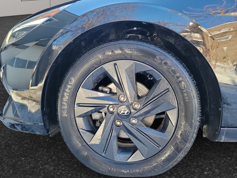 2022 Hyundai Elantra Preferred IVT