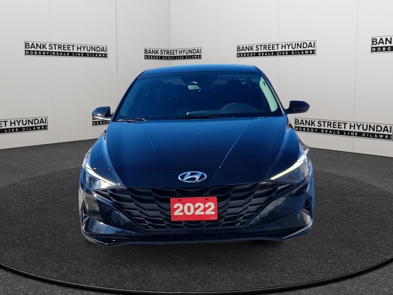 2022 Hyundai Elantra Preferred IVT