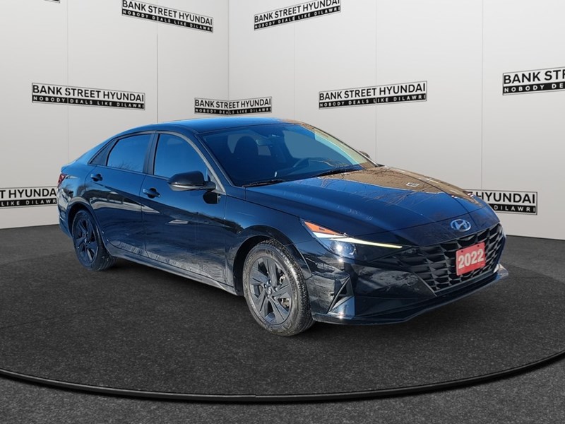 2022 Hyundai Elantra Preferred IVT