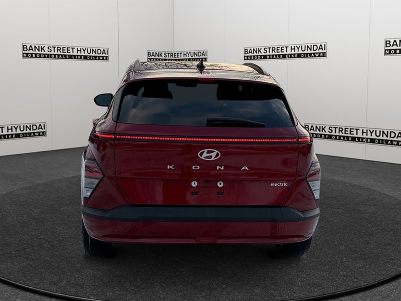 2024 Hyundai Kona Electric Preferred FWD