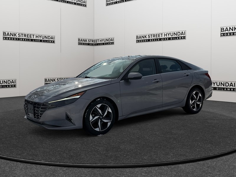 2023 Hyundai Elantra Luxury IVT