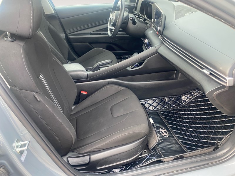 2022 Hyundai Elantra Preferred IVT w/Sun & Tech Package