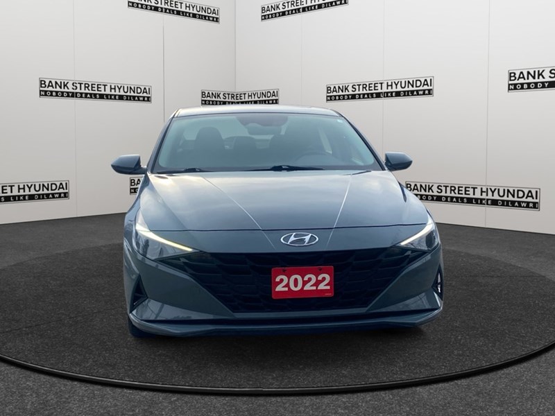 2022 Hyundai Elantra Preferred IVT w/Sun & Tech Package