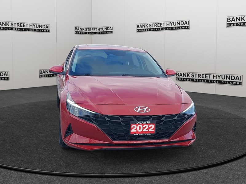 2022 Hyundai Elantra Preferred IVT w/Sun & Tech Package