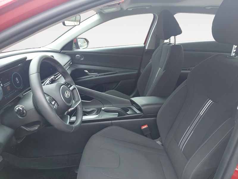 2024 Hyundai Elantra Preferred IVT w/Tech Pkg