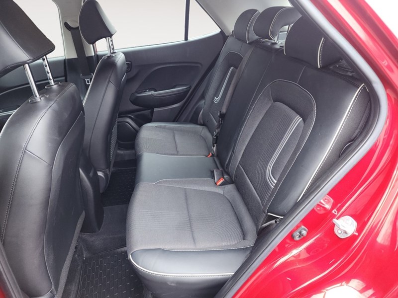 2024 Hyundai Venue Ultimate IVT w/Black Interior