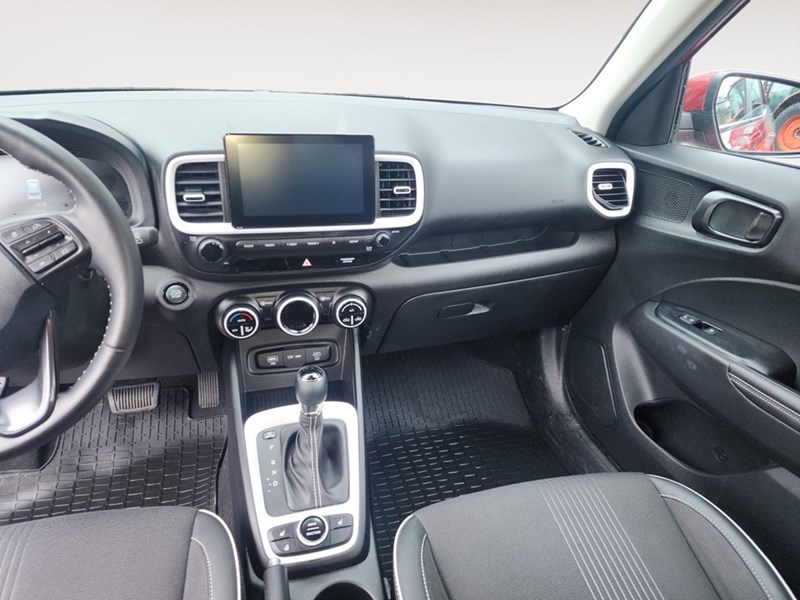 2024 Hyundai Venue Ultimate IVT w/Black Interior