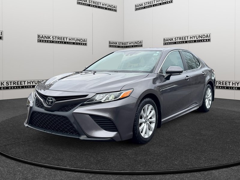 2019 Toyota Camry SE Auto