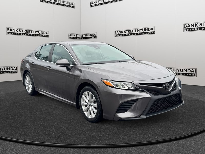 2019 Toyota Camry SE Auto