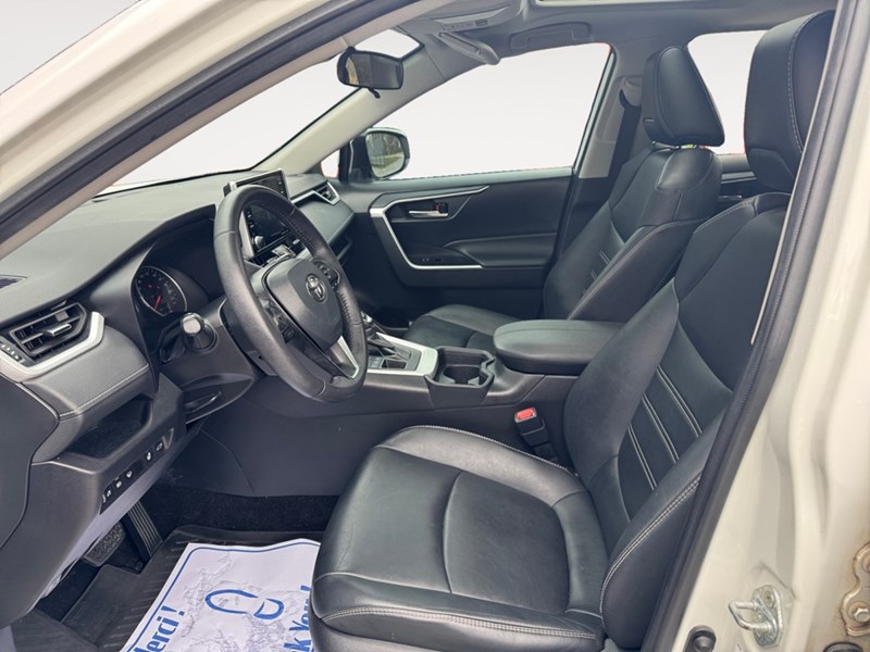 2021 Toyota RAV4 XLE AWD