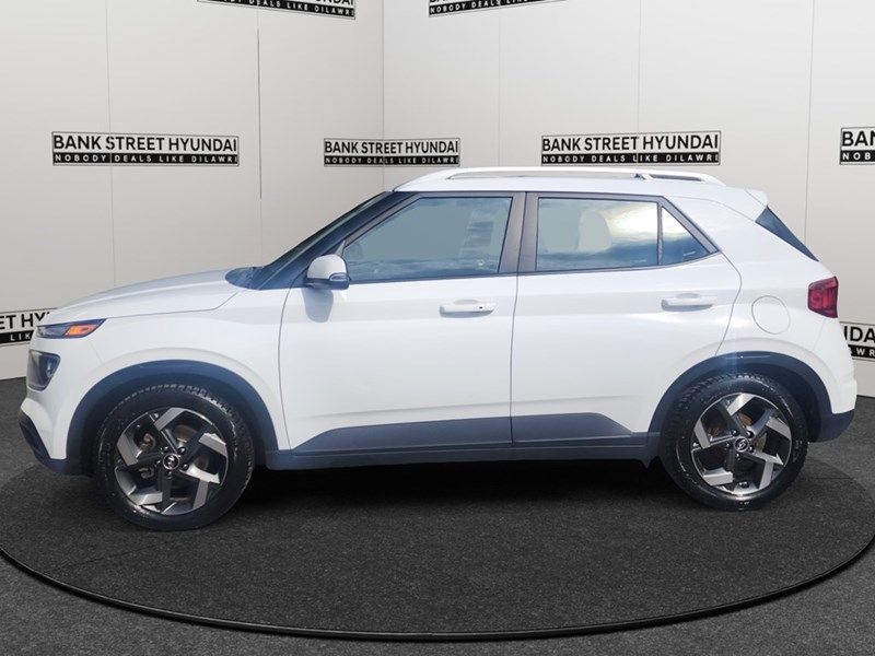 2021 Hyundai Venue Trend IVT