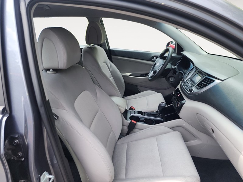 2017 Hyundai Tucson FWD 4dr 2.0L