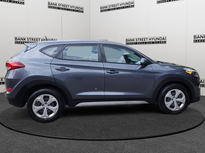 2017 Hyundai Tucson FWD 4dr 2.0L