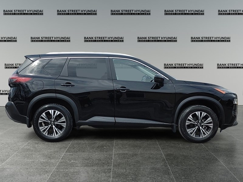 2023 Nissan Rogue AWD SV Midnight Edition