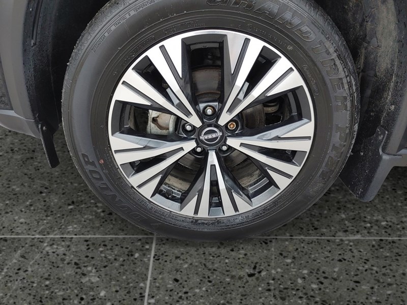 2023 Nissan Rogue AWD SV Midnight Edition