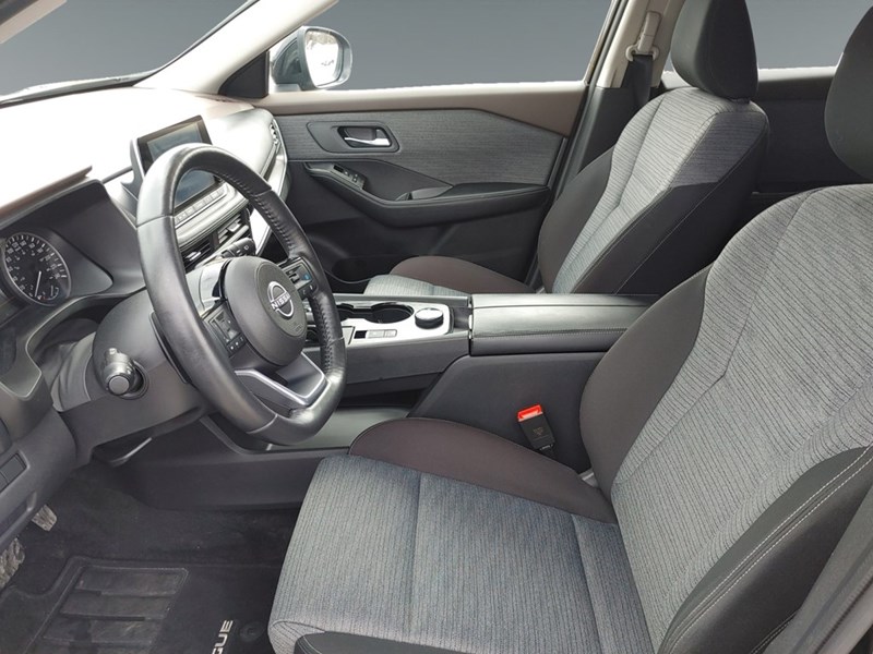 2023 Nissan Rogue AWD SV Midnight Edition