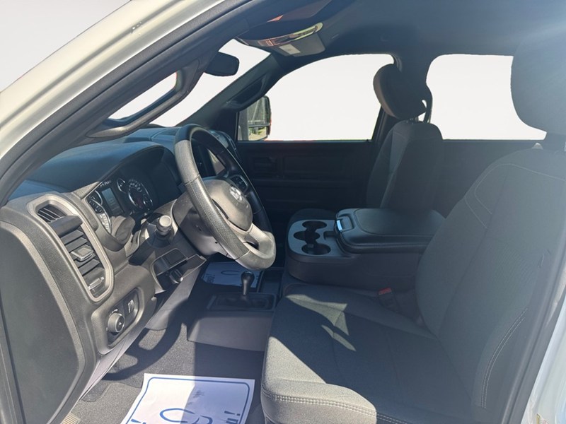 2024 RAM 2500 Tradesman 4x4 Crew Cab 8' Box