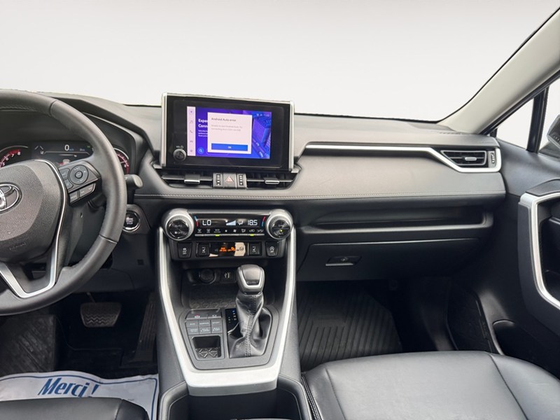 2023 Toyota RAV4 XLE AWD