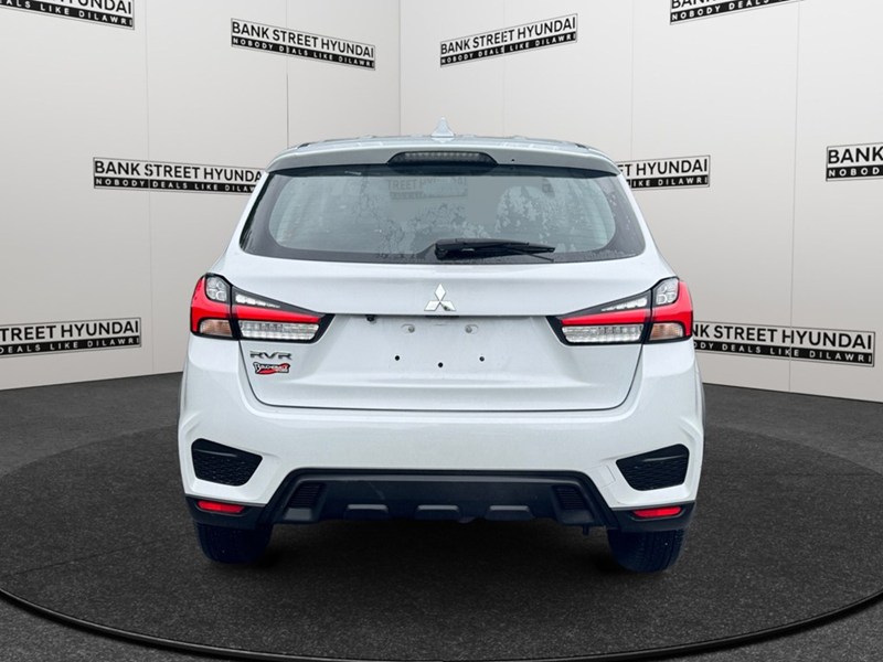 2024 Mitsubishi RVR ES FWD