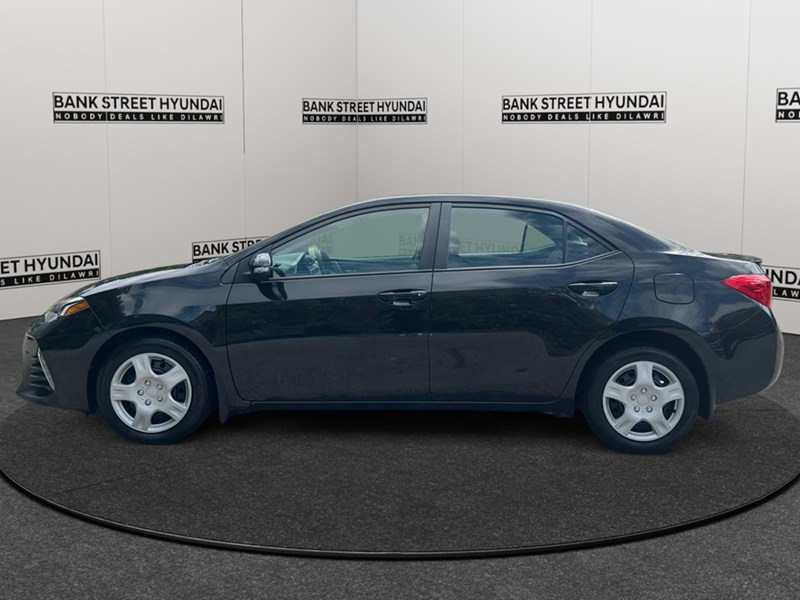 2017 Toyota Corolla SE (CVT)