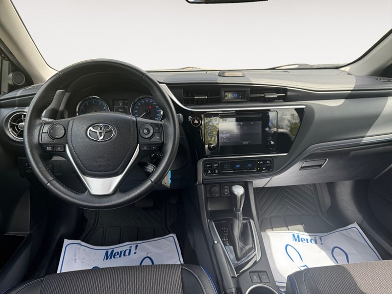 2017 Toyota Corolla SE (CVT)