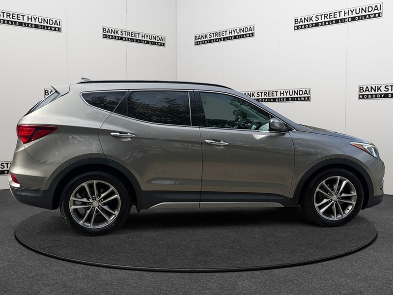2017 Hyundai Santa Fe Sport AWD 4dr 2.0T Limited